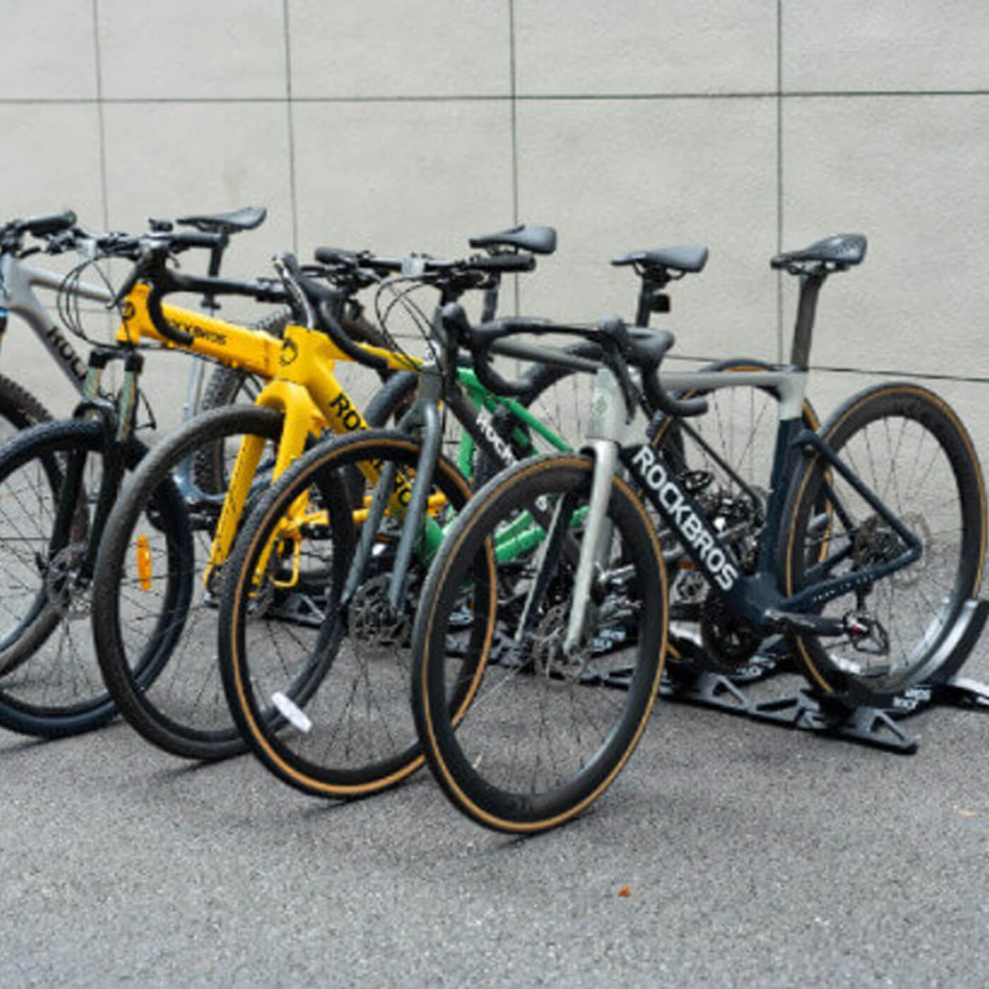 rockbros universal bike stand, suitable for mountain and road bicycles.