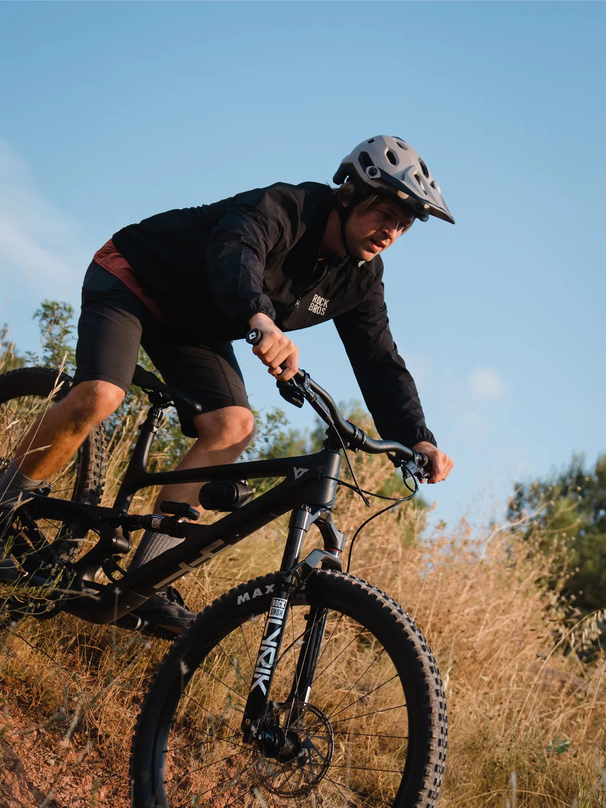 ROCKBROS Father's Day cycling story featuring an adult cyclist enjoying a ride