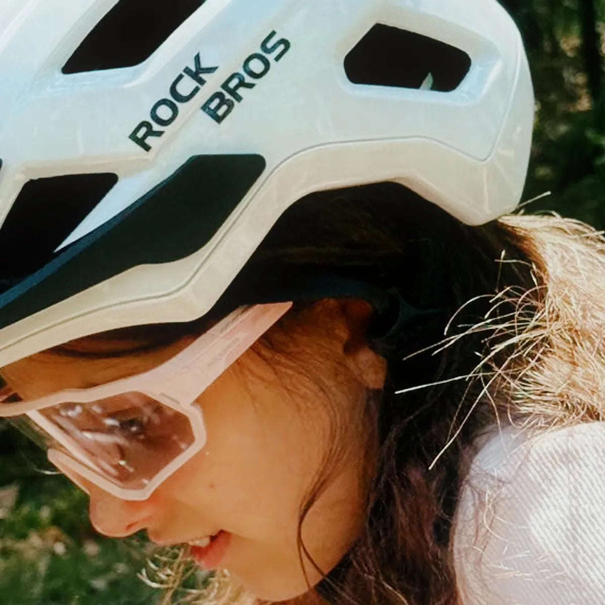 ROCKBROS Women's Cycling Jerseys and Apparel for Road and Trail Rides