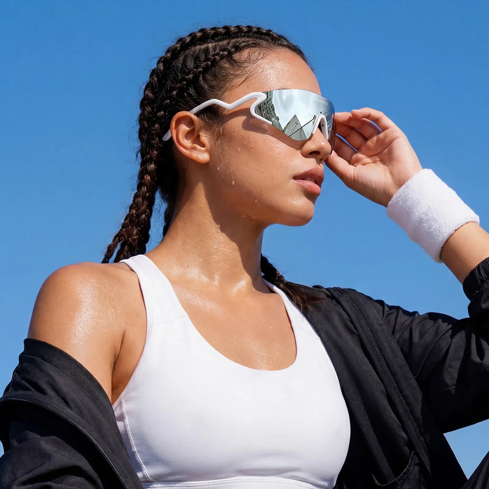ROCKBROS SnakeLine Photochromic Cycling Glasses with Myopia Frame and Clear-to-Smoke Lens.
#color_white