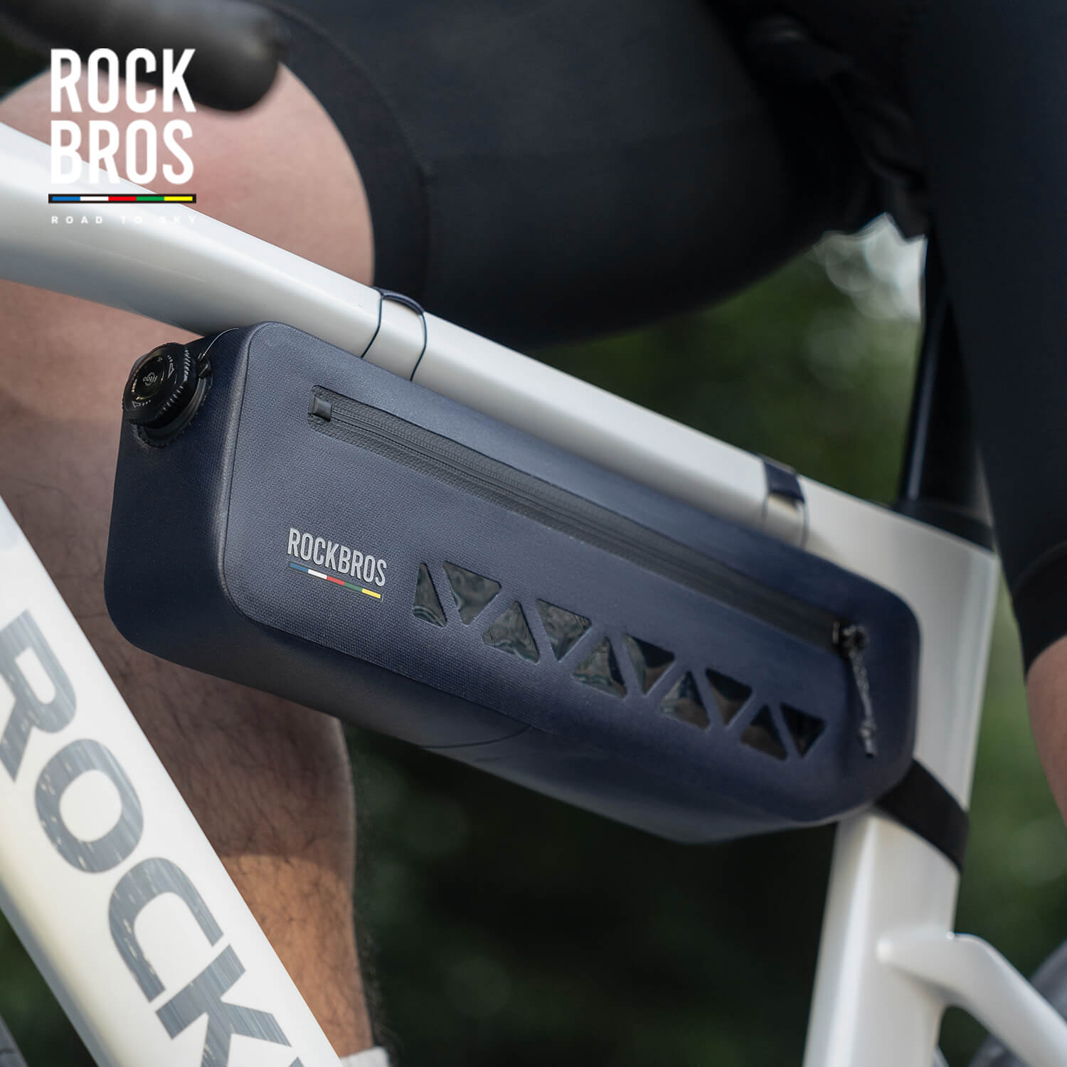 ROCKBROS waterproof bicycle frame bag for outdoor adventures
#color_blue