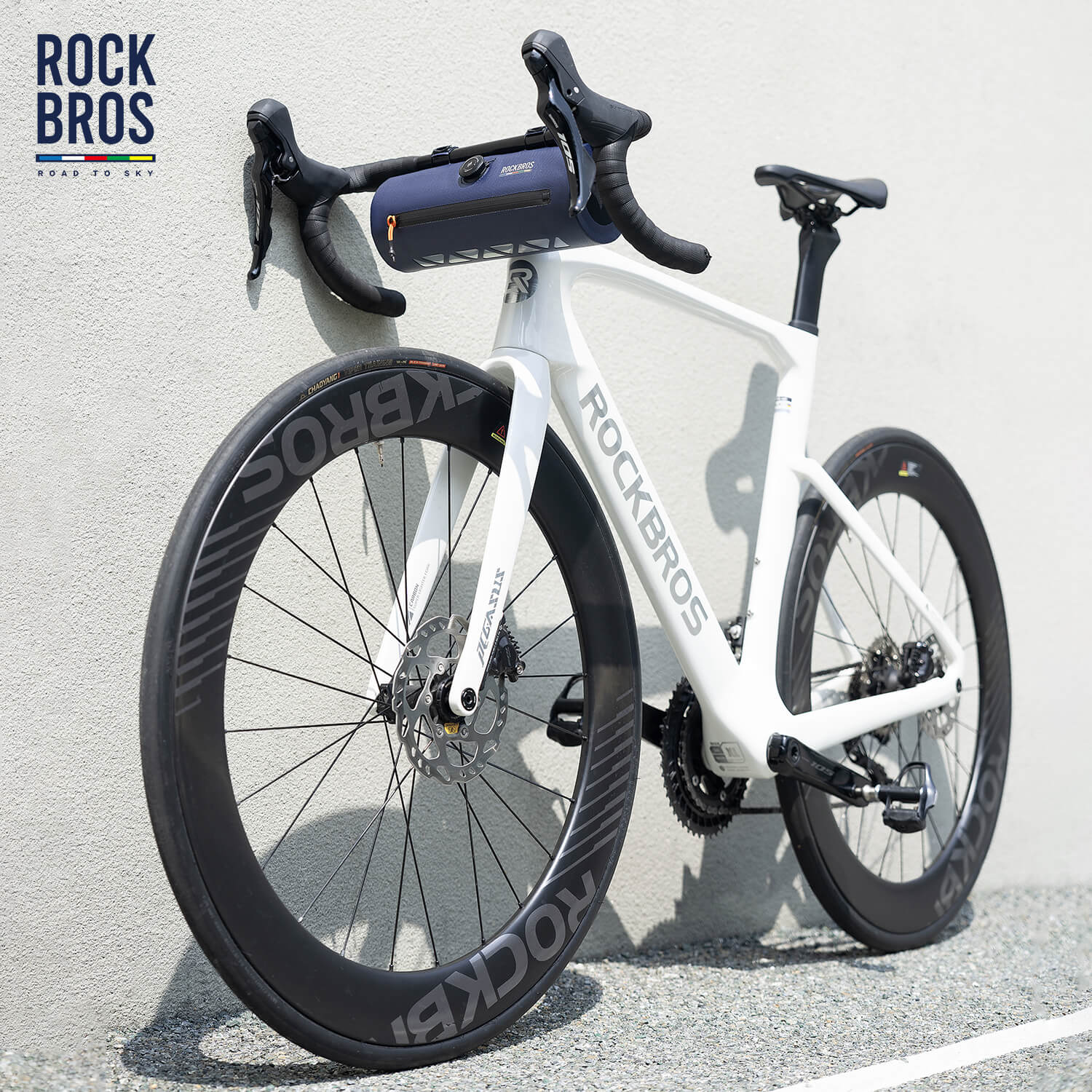 ROCKBROS waterproof handlebar barrel bag for commuting and adventure cycling
#color_blue