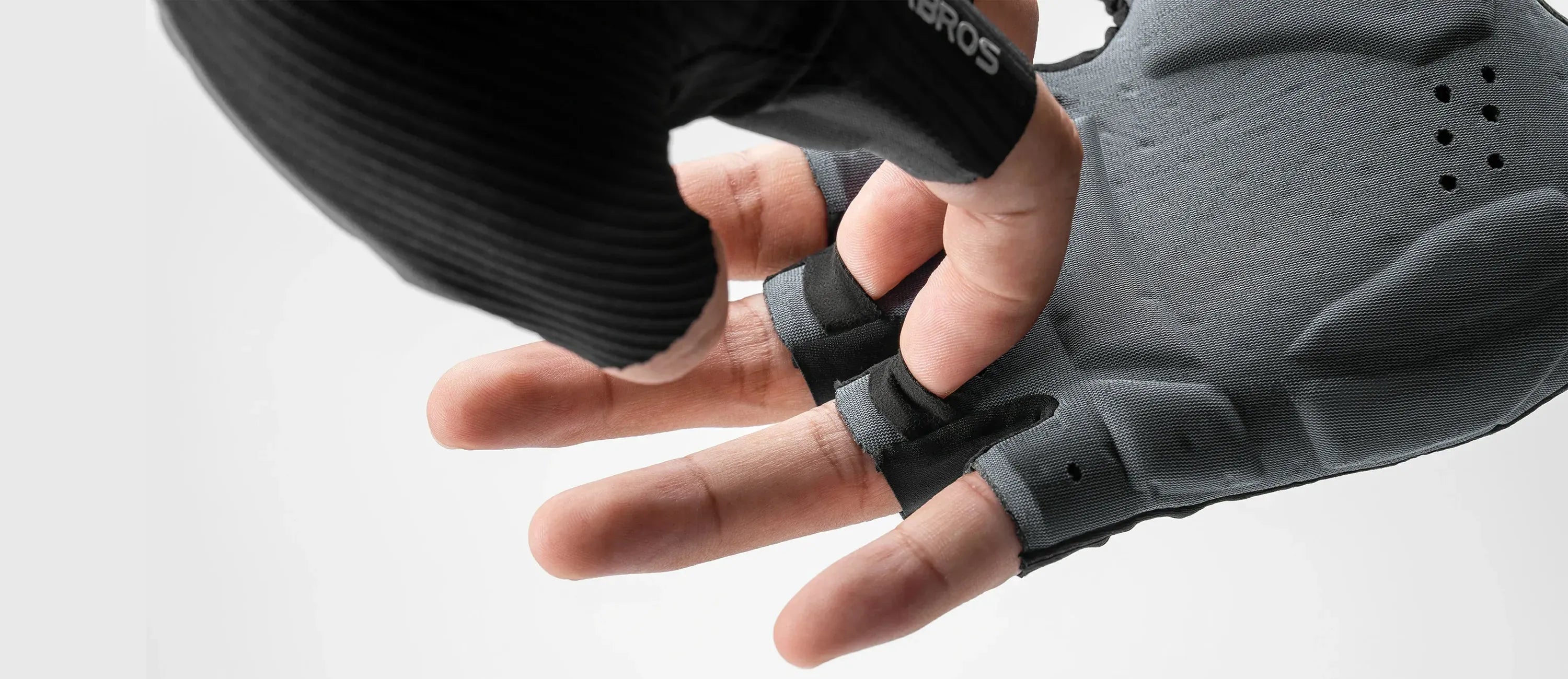 ROCKBROS cycling gloves collection featuring full finger and half finger bike gloves for road cycling, MTB and everyday riding