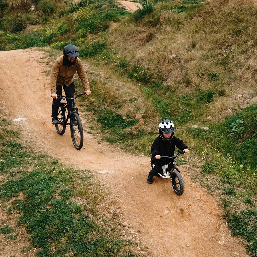 ROCKBROS Father's Day dad and son riding bikes together